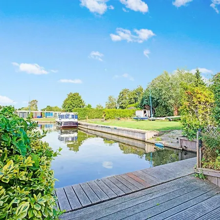 Waterfront Holiday Home With Jetty Boornzwaag over de Wielen Exterior photo